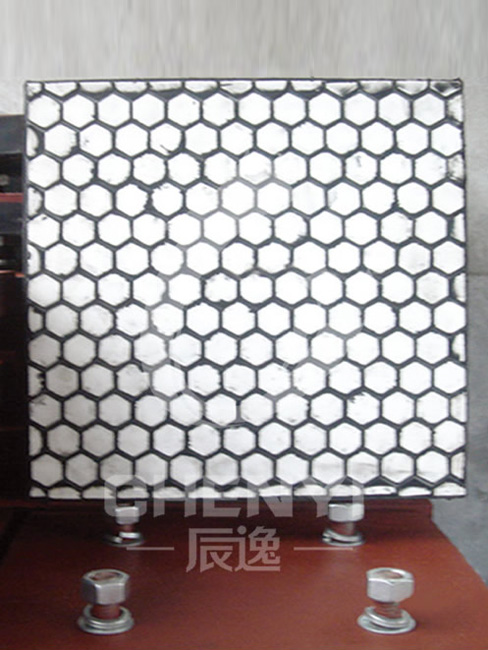 302×302×32mm Liner with hex ceramic