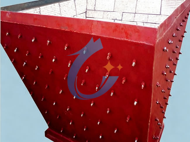 Ceramic lined silo